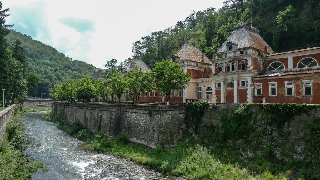Pensiunea Floare De Colt Hotel Baile Herculane Bagian luar foto