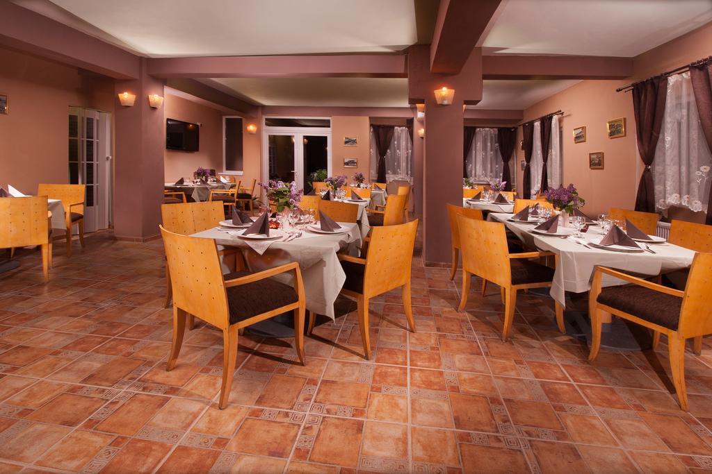 Pensiunea Floare De Colt Hotel Baile Herculane Bagian luar foto